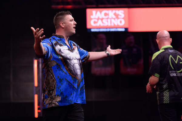 Daryl Gurney Stuns Michael Van Gerwen on World Series Finals Opening Night Daryl Gurney Stuns Michael Van Gerwen on World Series Finals Opening Night