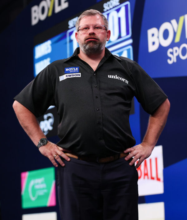 Luke Humphries and James Wade Power Into World Grand Prix Quarter-Finals Luke Humphries and James Wade Power Into World Grand Prix Quarter-Finals
