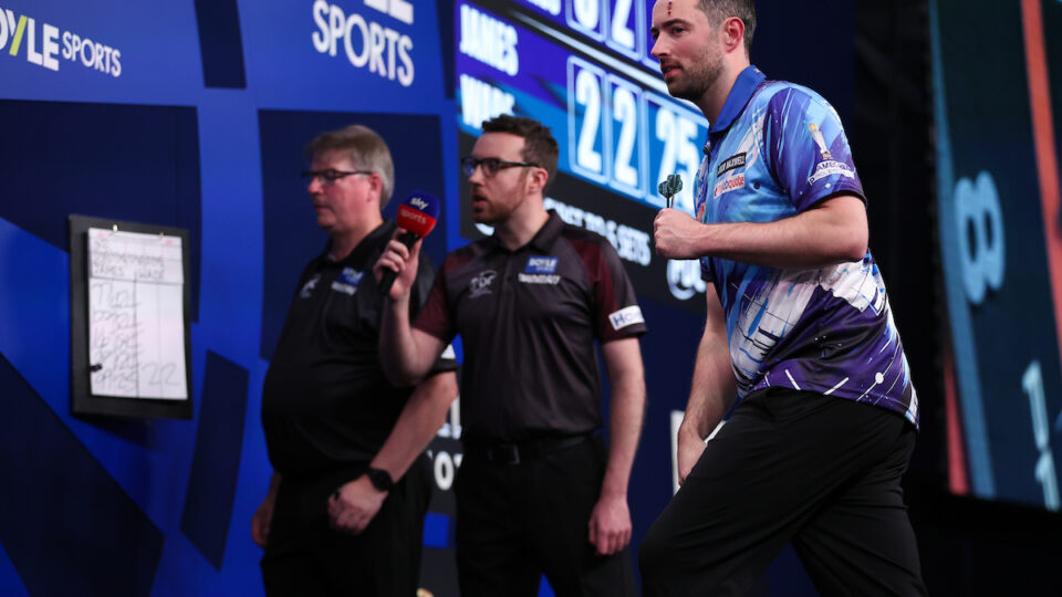 Humphries and Price to meet in World Grand Prix Final